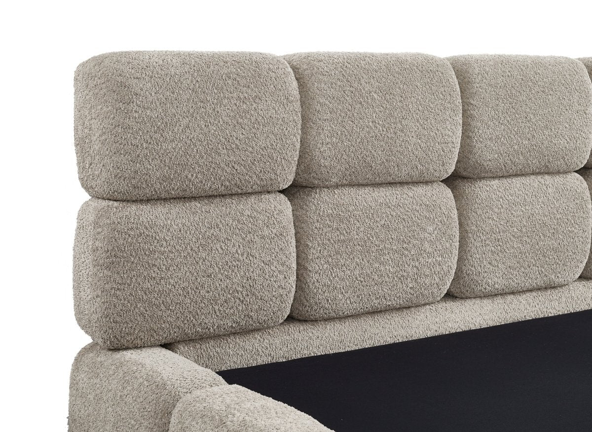 Lit coffre en tissu bouclette taupe 140x190 cm BUBBLE - DécoInParis