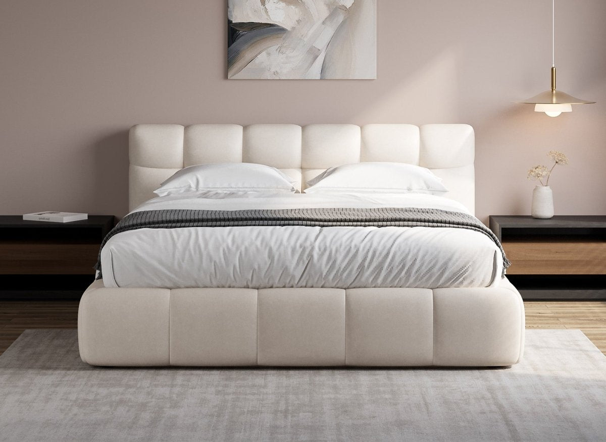 Lit double en velours beige 180x200 cm GEORGINA - DécoInParis