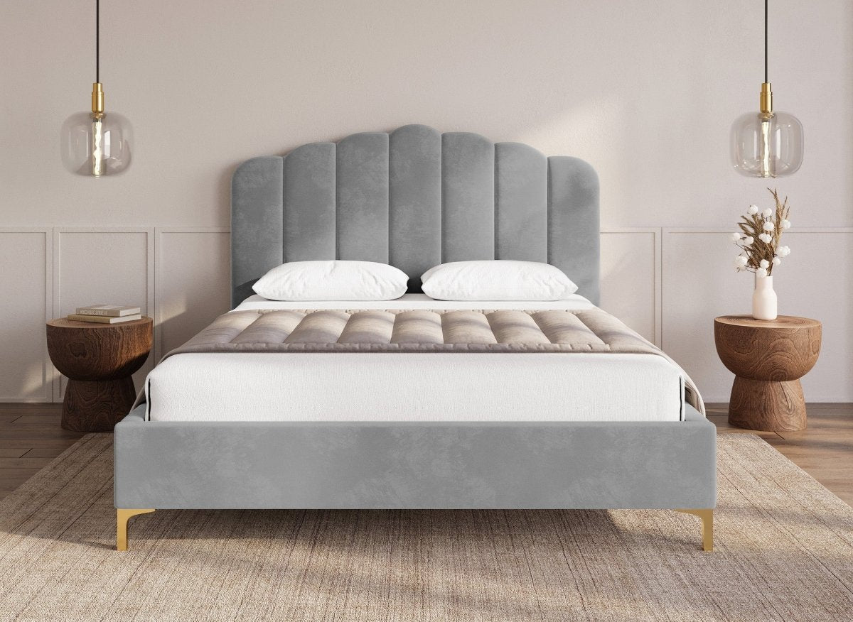 Lit double en velours gris 140x190 cm MARION - DécoInParis