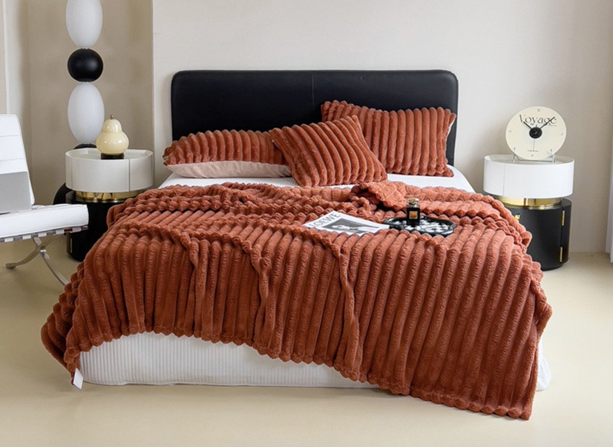 Plaid en velours côtelé épais rouille 150x 200 cm CARINO - DécoInParis