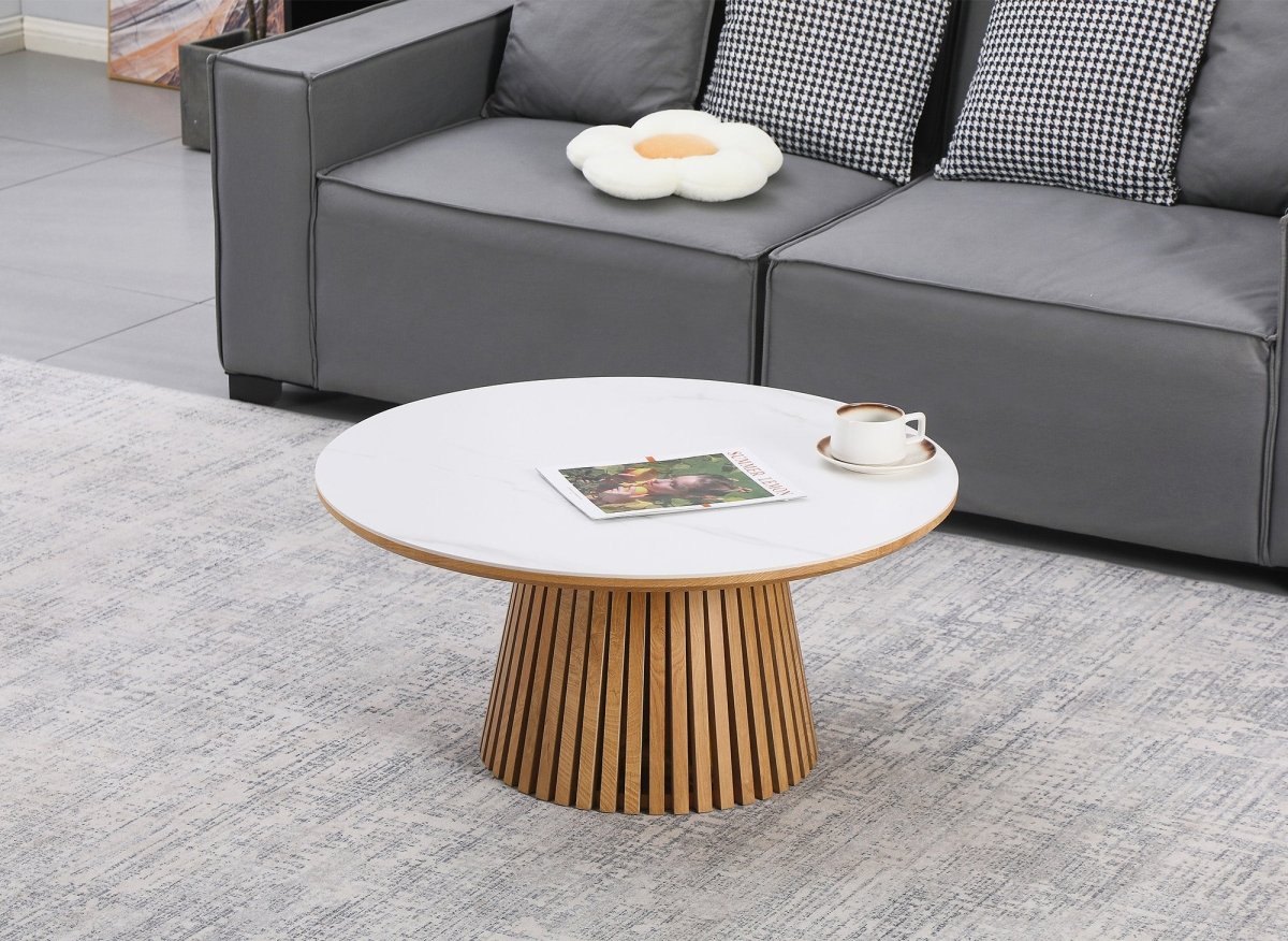 Table basse ronde en bois clair plateau en céramique blanc HEKA - DécoInParis