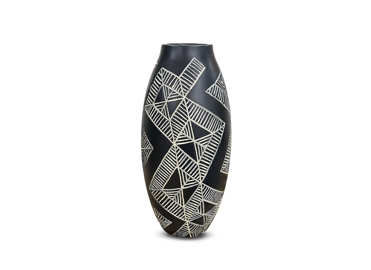Vase ethnique en polyrésine noir et blanc H31 cm MAORI - DécoInParis