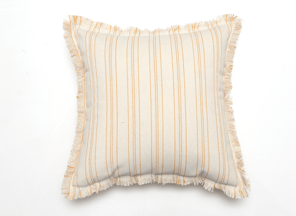 Coussin beige à rayures jaunes texturées 45x45 cm PAVIA - DécoInParis