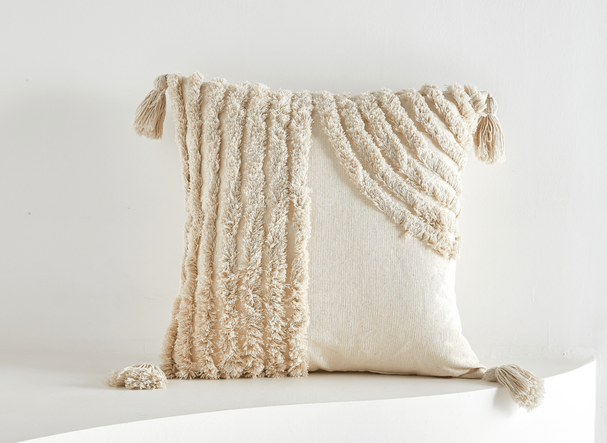 Coussin beige à tissu texturé 45x45 cm MONTREAL - DécoInParis