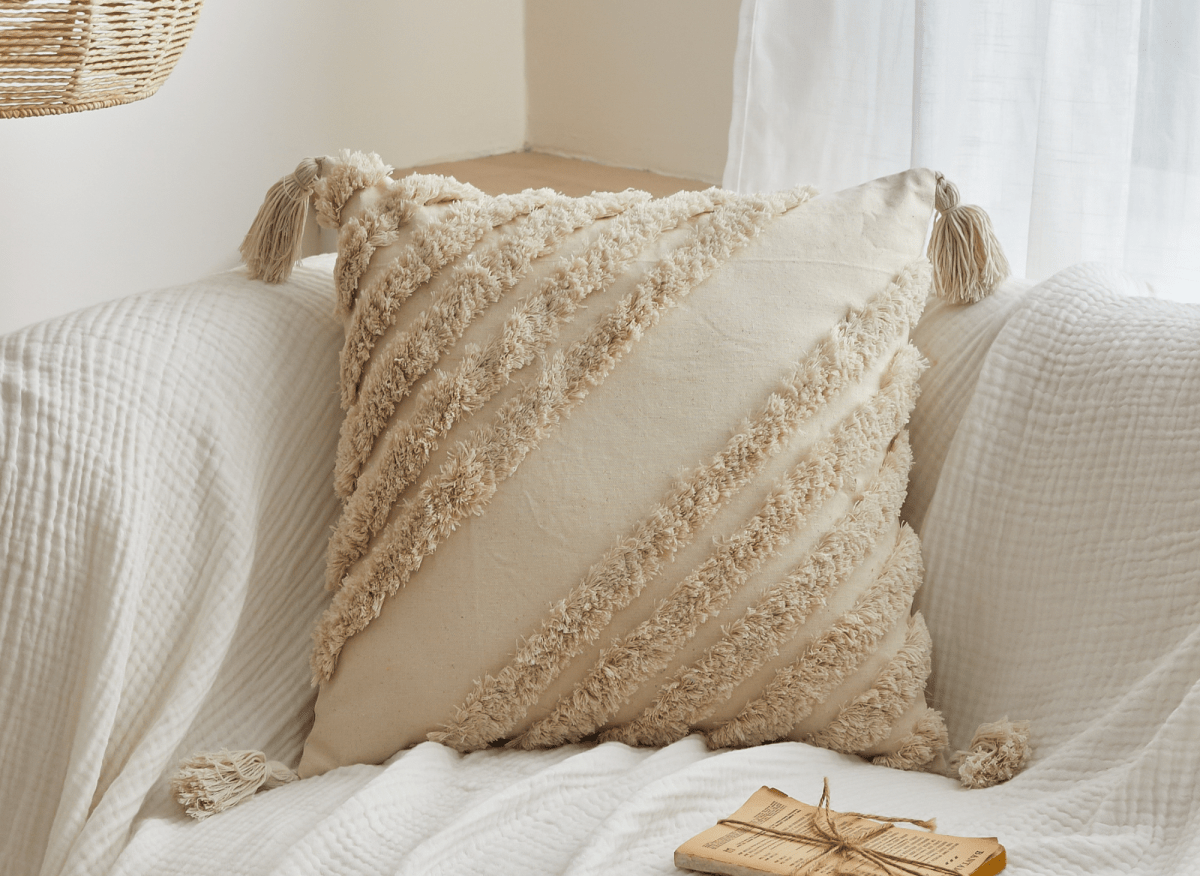 Coussin beige à tissu texturé 45x45 cm NEVADA - DécoInParis