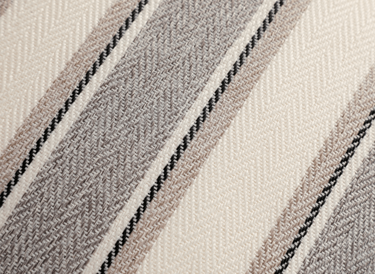 Coussin beige et gris à rayures 45x45 cm RIVIERA - DécoInParis