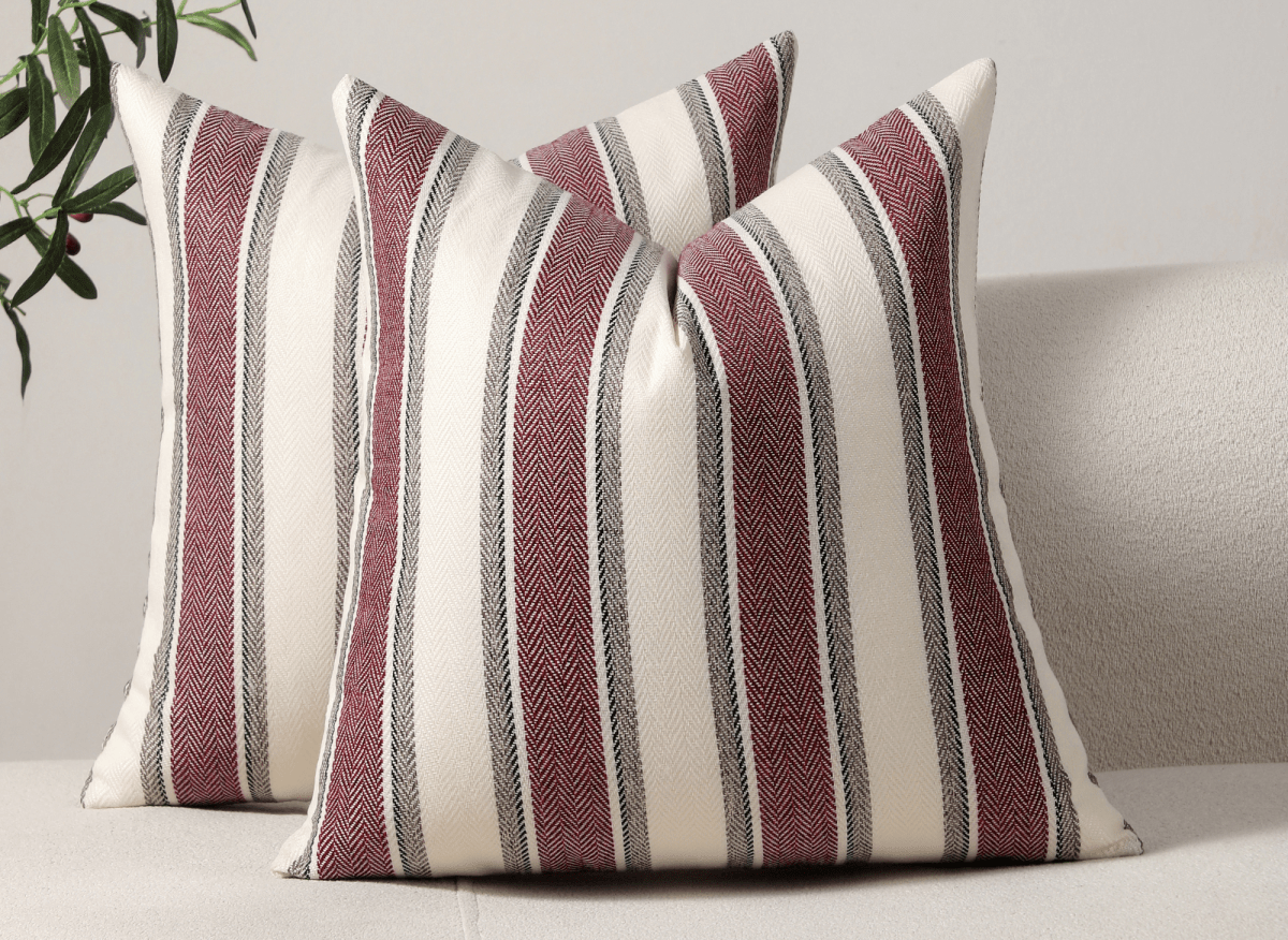 Coussin beige et rouge à rayures 45x45 cm RIVIERA - DécoInParis