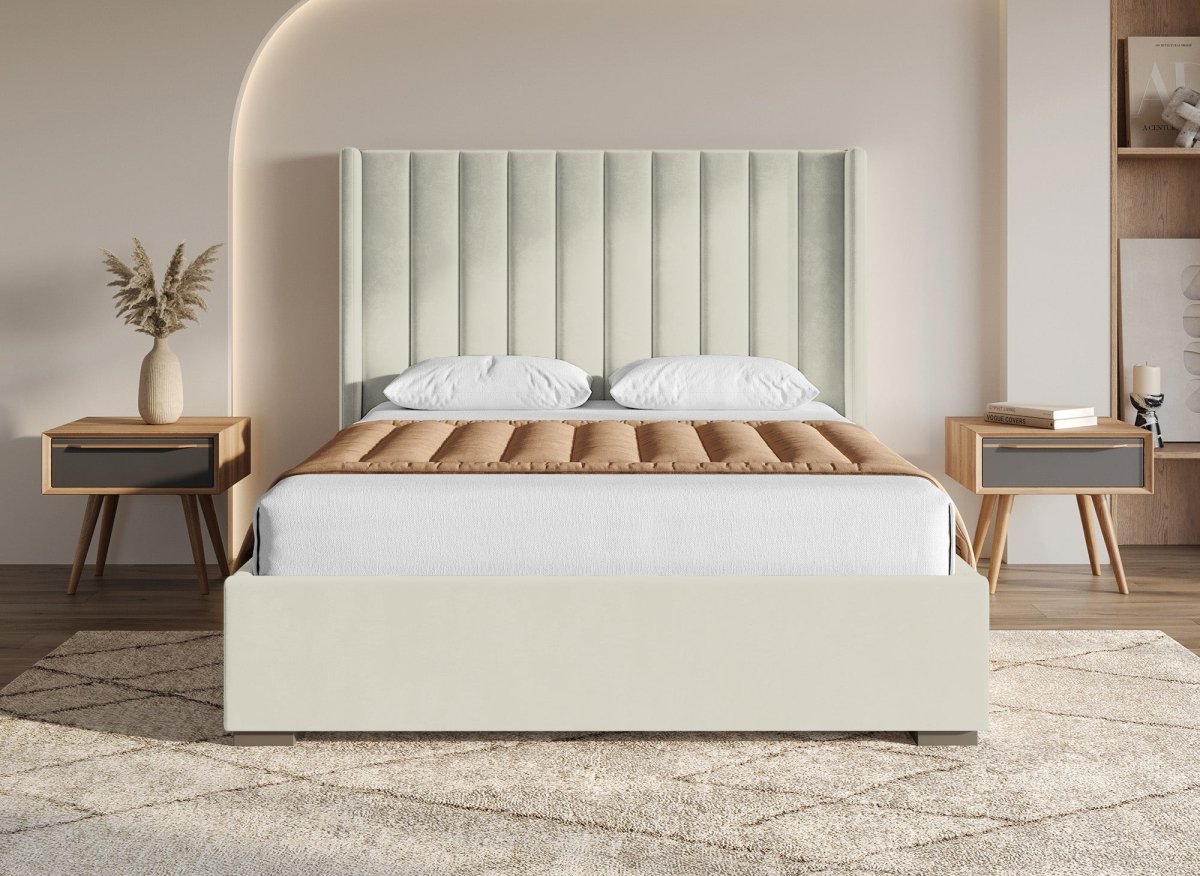 Lit coffre en velours beige 160x200 cm ALENA - DécoInParis