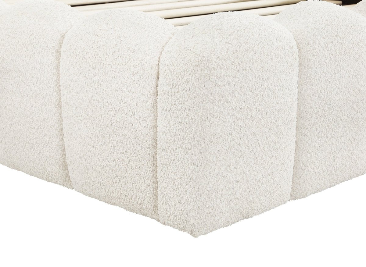 Lit double en tissu bouclette beige 140x190 cm RITA - DécoInParis