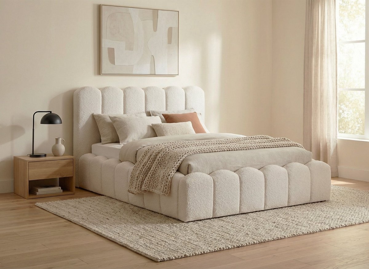 Lit double en tissu bouclette beige 140x190 cm RITA - DécoInParis