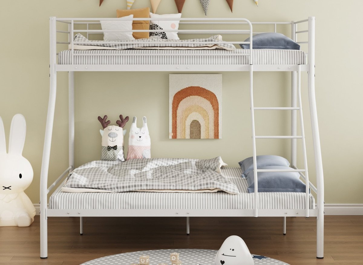 Lit superposé 3 places en métal blanc 90 x 190 cm et 140 x 190 cm TRINITY - DécoInParis