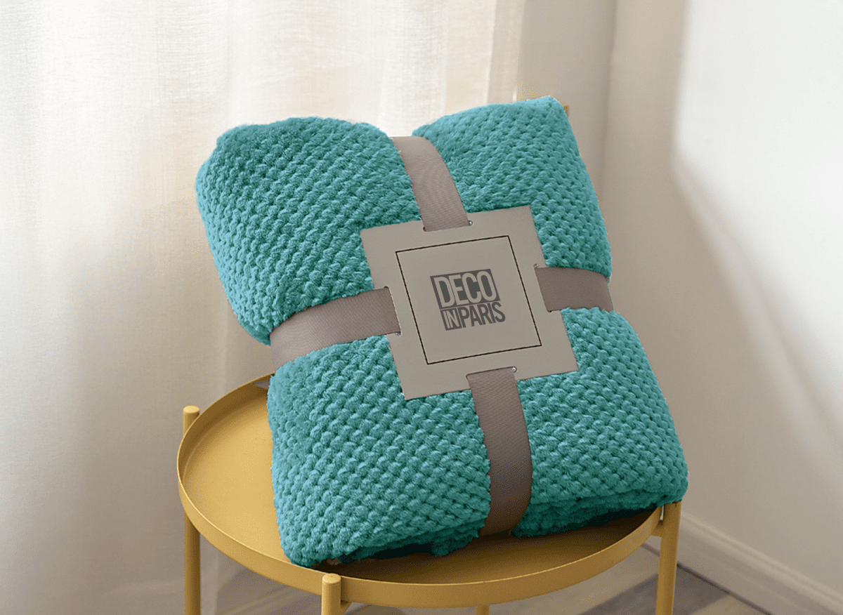 Plaid à franges en tissu effet cachemire vert 150x200 cm OTYS - DécoInParis